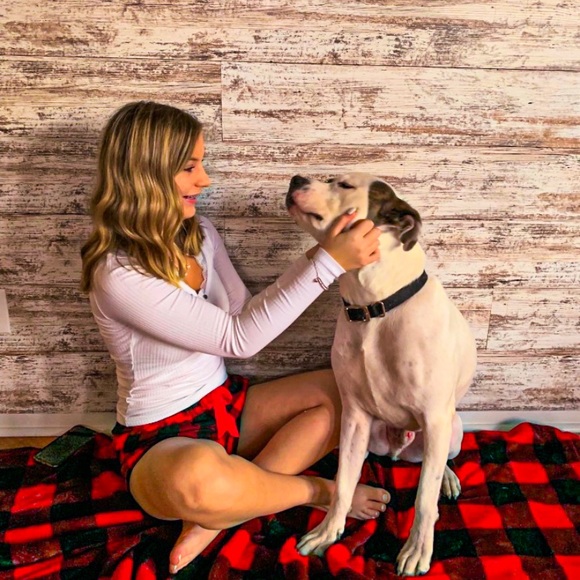 Meet your Posher, Paige - Picture 1 of 1